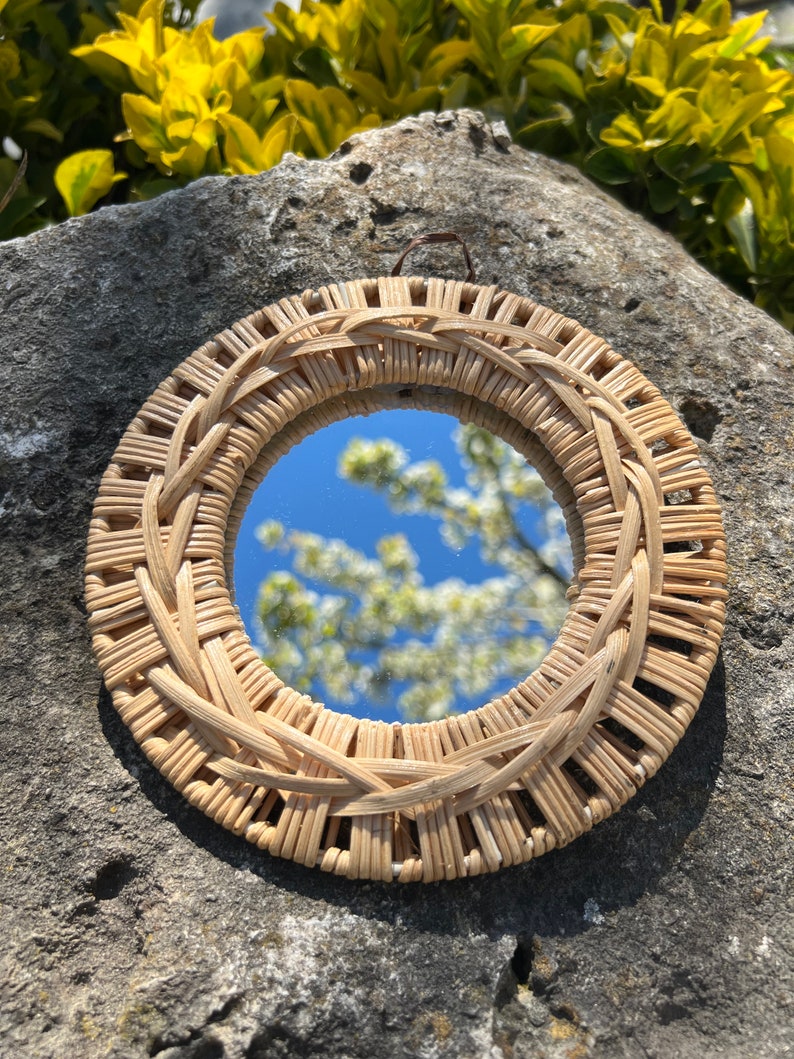 Small Bamboo Wall Mirror I Decorative Small Mirror I Housewarming Gift I Round Bamboo Mirror I Handmade Circle Mirror I Round Mirror Light cream