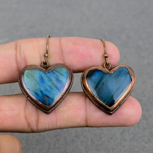 Pendientes de labradorita, pendientes de cobre electroformado. Joyas de piedras preciosas de primera calidad. Pendientes hechos a mano. Joyas de cobre. Joyas electroformadas. Regalos.