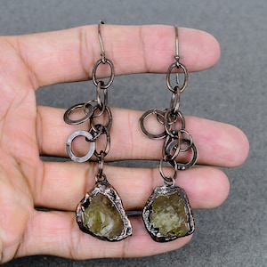 Pendientes de citrino en bruto, pendientes de cobre electroformado con gemas, joyería de citrino en bruto electroformada, regalos de compromiso, pendientes de diseñador hechos a mano.