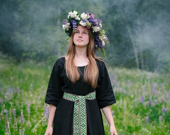 Black long linen dress. Black long  dress with hand-woven GREEN sash Belt/ Baltic style trim/band. Viking dress. Baltic style dress.