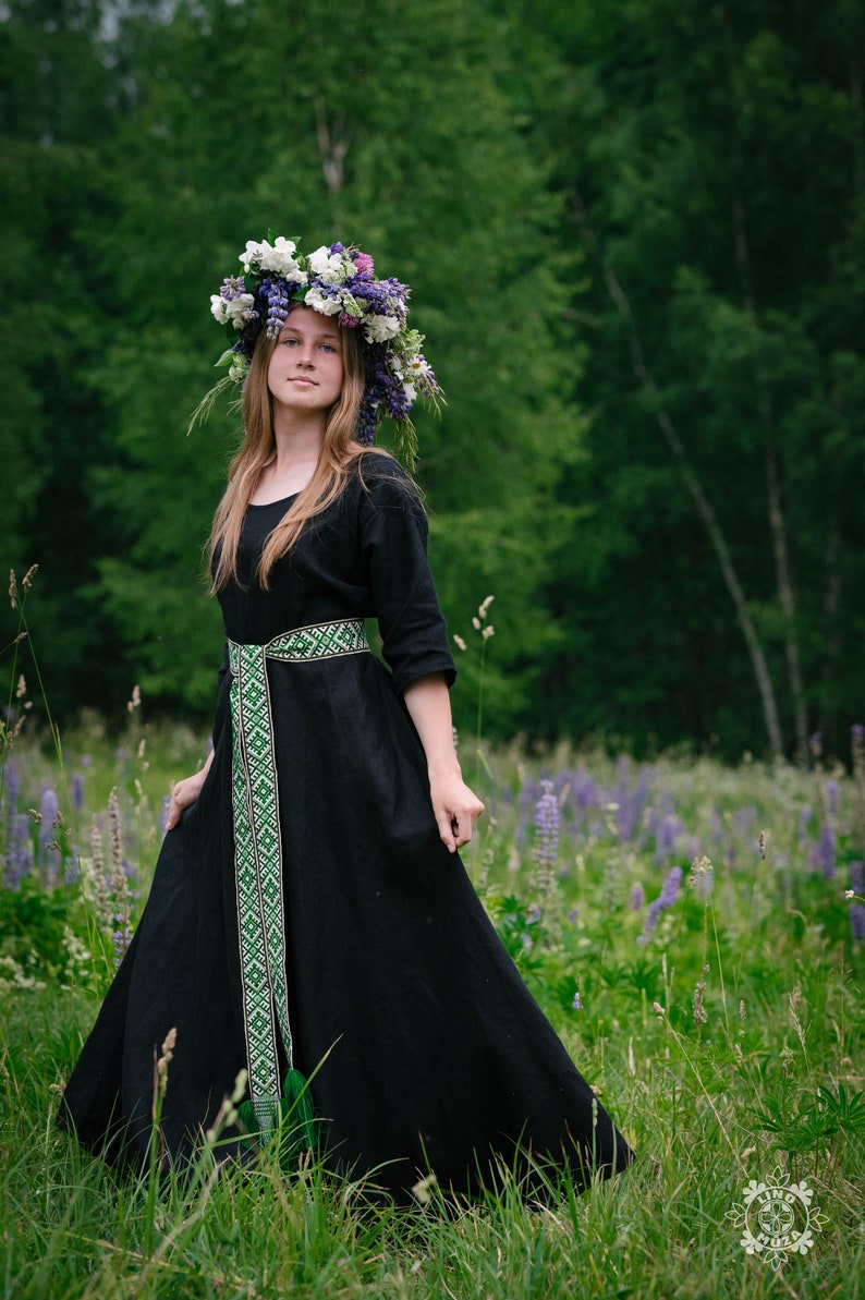 Linen dress accessory. Linen fashion accessory. Long Linen  dress with handmade green sash/belt/trim