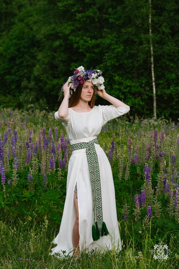 Wedding Linen Dress With Handwoven GREEN Sash Belt/green Ethnic Belt. Dress  With One Front-slit. White Long Linen Dress. Baltic Style Dress. - Etsy