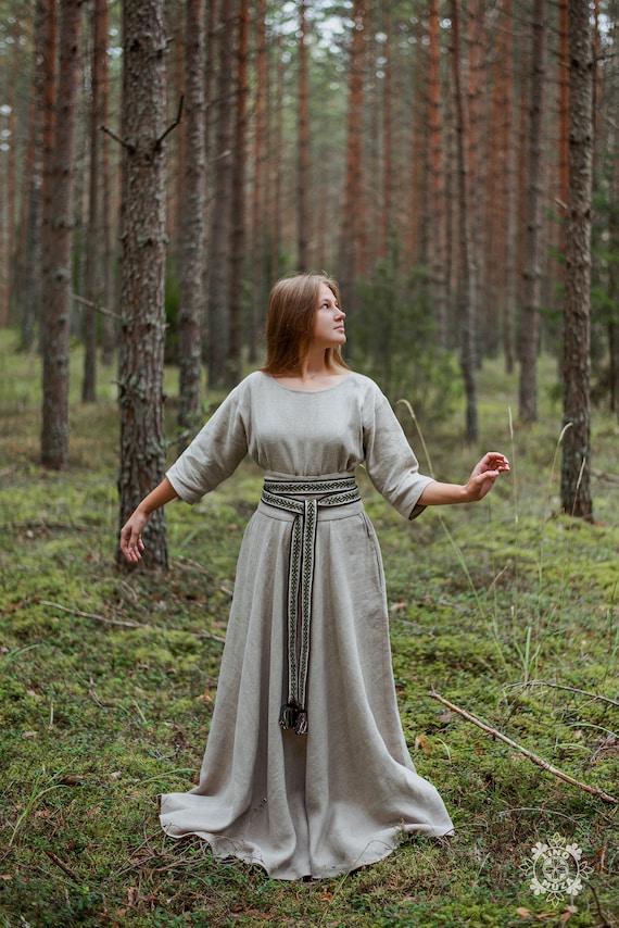 Long Linen Natural/raw Dress With GREEN Hand-woven Band. Viking Wedding  Dress. Baltic Style. Baltic Wedding Dress. Luxurious Gift for Her - Etsy