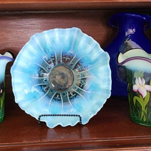 Glass bowl, Vintage Jefferson Glass (?) Blue Opalescent candy dish