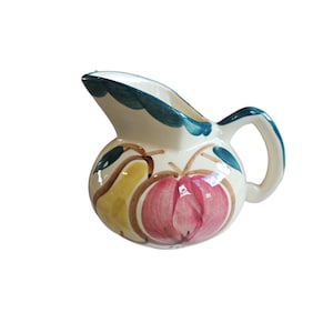 Jarra o jarrón, crema vintage Purinton Slip Ware Apple Pear Fruit Design 1940's