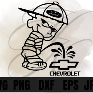 Peut inclure: Illustration de dessin animé noir et blanc d'une personne portant une casquette de baseball avec le mot "Ford" dessus, urinant sur un logo Chevrolet. La personne porte une chemise et un pantalon rayés.