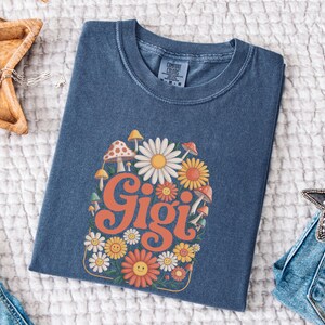 Retro Gigi Flower T-Shirt, Cute Floral Grandma Gift, Mother&#39;s Day Gigi Shirt, Comfort Colors Tee, Groovy Wildflower Gigi Top