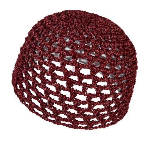 Gorro de calavera 100 % viscosa, tejido a mano / SATÉN SANGRE DE BUEY