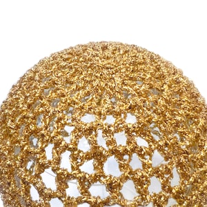 Hand-Crocheted Skull Cap Party Hat Gold Metallic zdjęcie 2