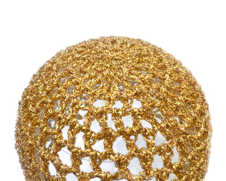 Hand-Crocheted Skull Cap Party Hat Gold Metallic zdjęcie 2