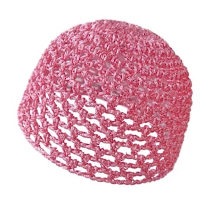Casquette d'été en forme de crâne, crochetée à la main, 100 % viscose | ROSE ROSE SATIN