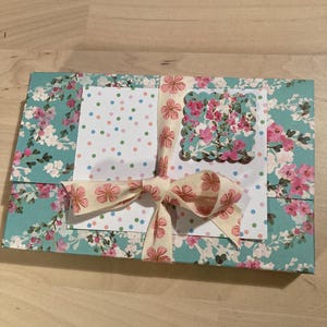 Boîte rose et bleue -  enveloppe boite contenant 5 enveloppes et cartes assorties - fabrication artisanale