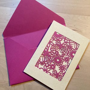 Carte dentelle de papier et son enveloppe - fabrication artisanale