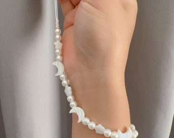 Natural Seashell Star & Moon wrist Strap, Pearl Beaded Phone Wrist Strap, Personalized phone Lanyard, wallet strap, camera strap, Lightweigh