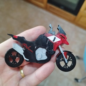 3D printed Keychain Ford Escort MK1, Ford Fiesta and Ducati V4