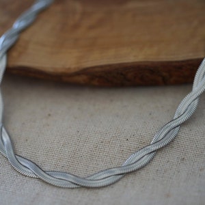 Minimalist Twisted Herringbone Necklace - Silver Twisted Snake Chain - Stainless Steel - Herringbone Choker Necklace - Layering Necklace