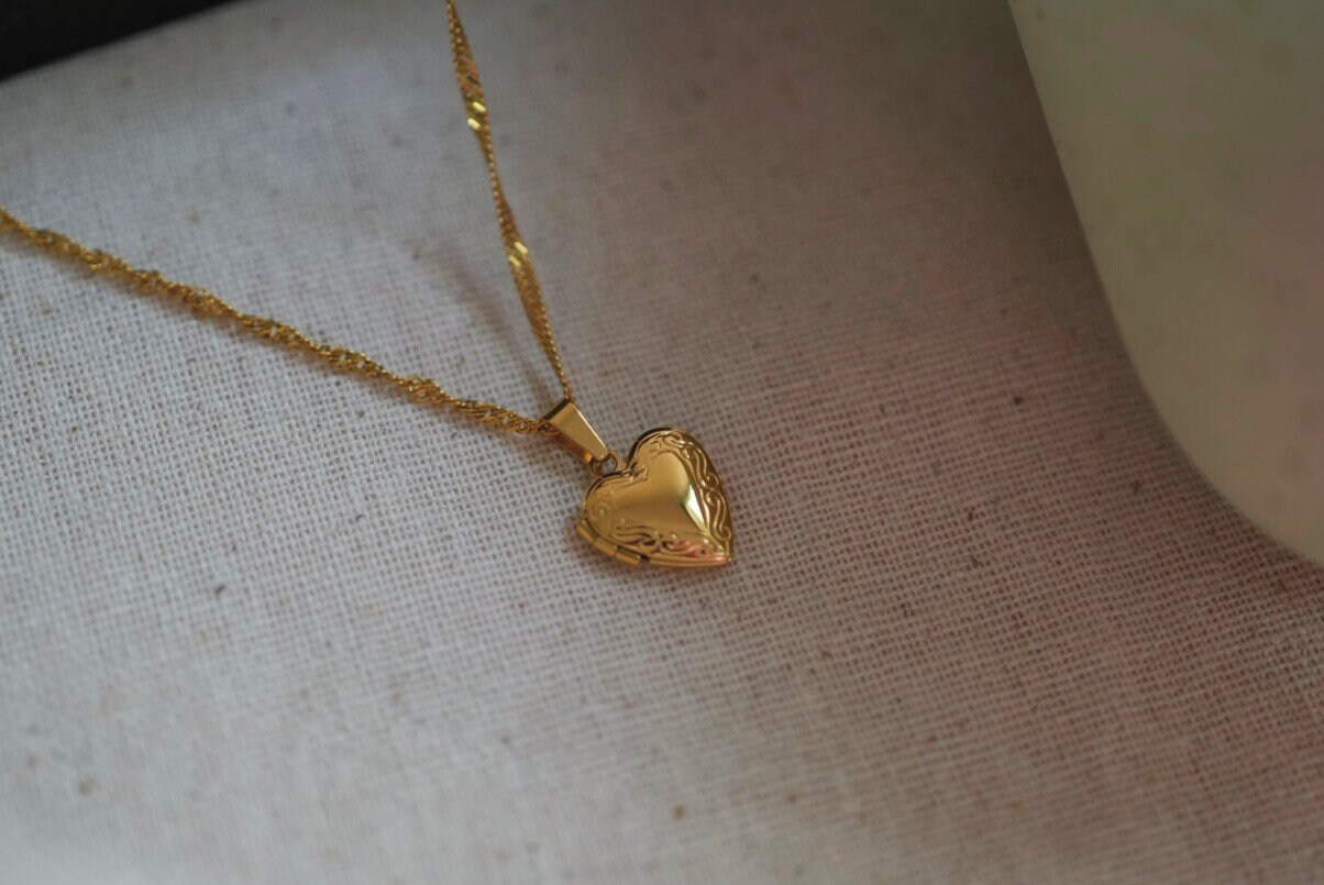 Heart Locket Pendant Necklace Gold Locket Necklace Small Medium Large ...