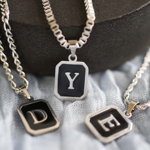 Collar con inicial de ónix, collar con inicial de letra de plata para hombre, resistente al agua, de acero inoxidable, con inicial de oro, regalo de joyería personalizado para hombre