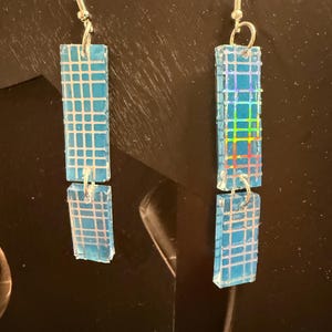 Lange doppelte Acryl Rechteck Ohrhänger mit silbernen Linien oben