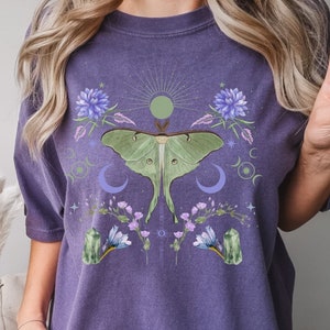 Luna Moth Shirt, Mystical Shirt, Fairycore Shirt, Witchy Shirt, Goblincore T-Shirt, Whimsigoth Clothing, Cottage Core Shirt, Light Academia