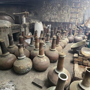 Sri Lankan Sandalwood Oil: Hydro Distilled Santalum Album, Woody Aroma image 2