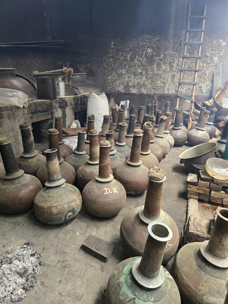 Sri Lankan Sandalwood Oil: Hydro Distilled Santalum Album, Woody Aroma image 2