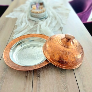 Hammered round copper serving plate, Serving tray with copper lid, Copperware, Traditional dinner plate for organization, Fish serving plate