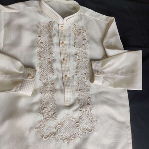 BARONG TAGALOG with lining, double collar, embroidery in collar & cuff made in Lumban, Laguna Philippines | Premium cream pinya organza silk