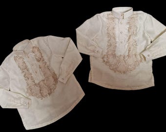 Barong Tagalog Organza Manica Lunga Rosso &ndash; Abito Tradizionale Filippino, Ordina Taglia US