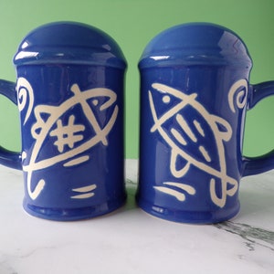 Vintage Blue and White Fish Salt and Pepper Shakers, Large Coastal Stoneware Ceramic Salt and Pepper, Beachy Kitchenware, Vintage Home Décor