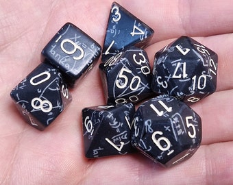 Pre-order - RPG-dobbelstenen: Einstein-schoolbordstijl