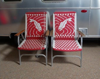 2 Woven Macrame Red Fish Aluminum Folding Lawn Chairs Patio Camping RV MCM Vtg