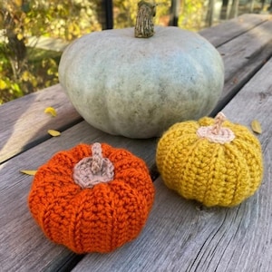 Crochet Pumpkin Pattern, Halloween Pumpkin Crochet Tutorial, DIY Halloween Decor