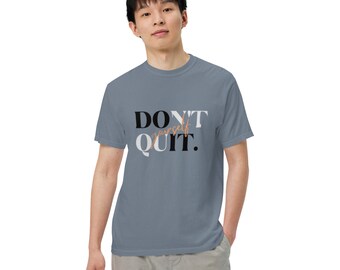 Camiseta masculina tingida de peso pesado