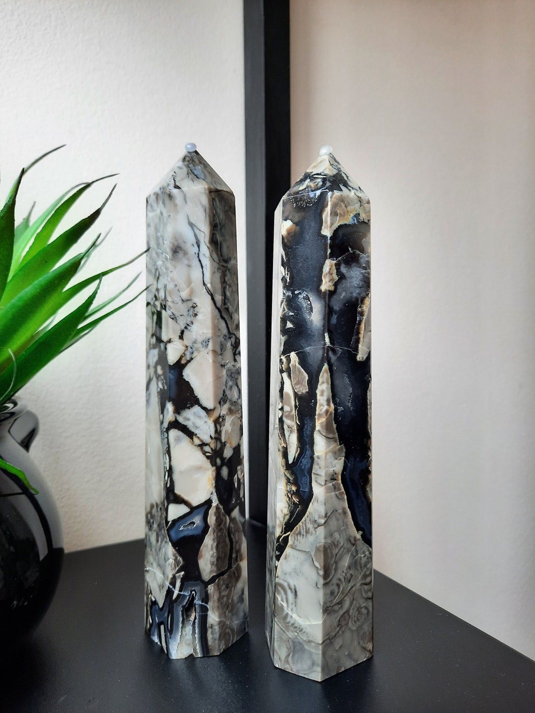 Big Volcano Agate Towers 7 UV Reactive Agate Crystal - Etsy