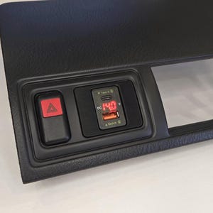 1997-2001 5th Gen Honda Prelude Clock Substitute With Voltmeter And USB Fast Charger