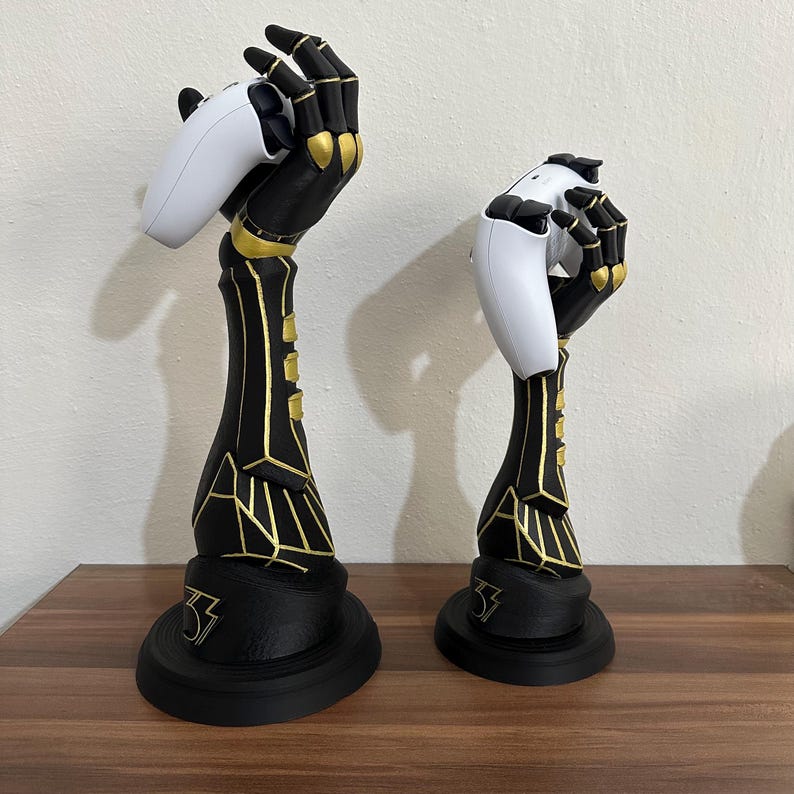 Gustave Hand Figur & PS4 - PS5 - XBox Controller Stand - Expedition 33 Sammler | 30cm-39cm Bild 4
