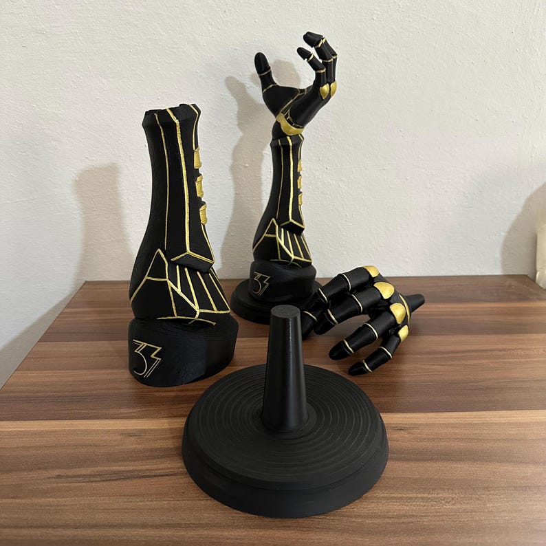 Gustave Hand Figur & PS4 - PS5 - XBox Controller Stand - Expedition 33 Sammler | 30cm-39cm Bild 10