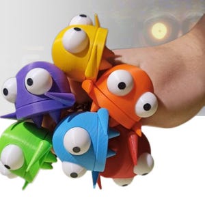 R.E.P.O. Action Keychain – Movable Eyes & Hands – Interactive Sci-Fi Collectible Gift