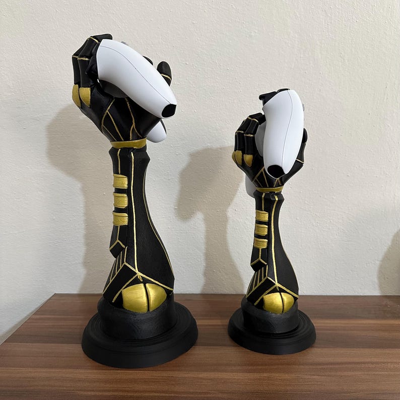 Gustave Hand Figur & PS4 - PS5 - XBox Controller Stand - Expedition 33 Sammler | 30cm-39cm Bild 5