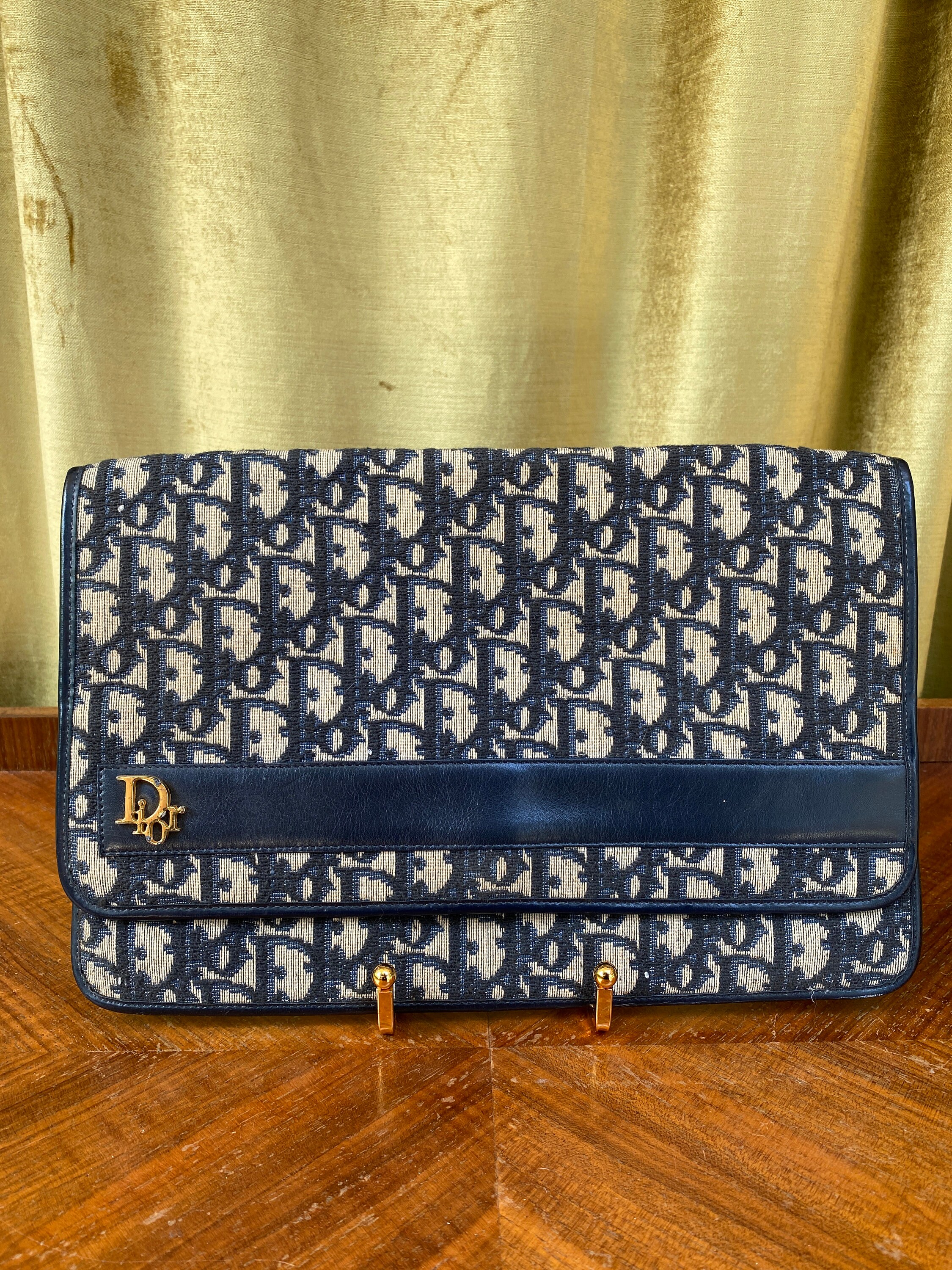 30 Montaigne Small bag in blue leather Dior - Second Hand / Used