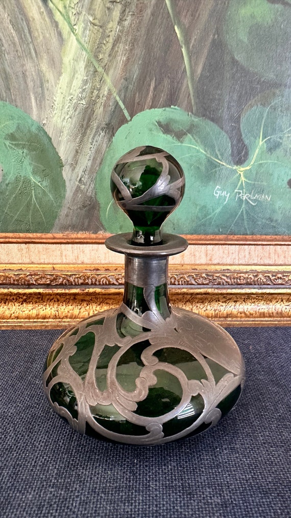 Art Nouveau 1900’s Green Art Glass Perfume Bottle 