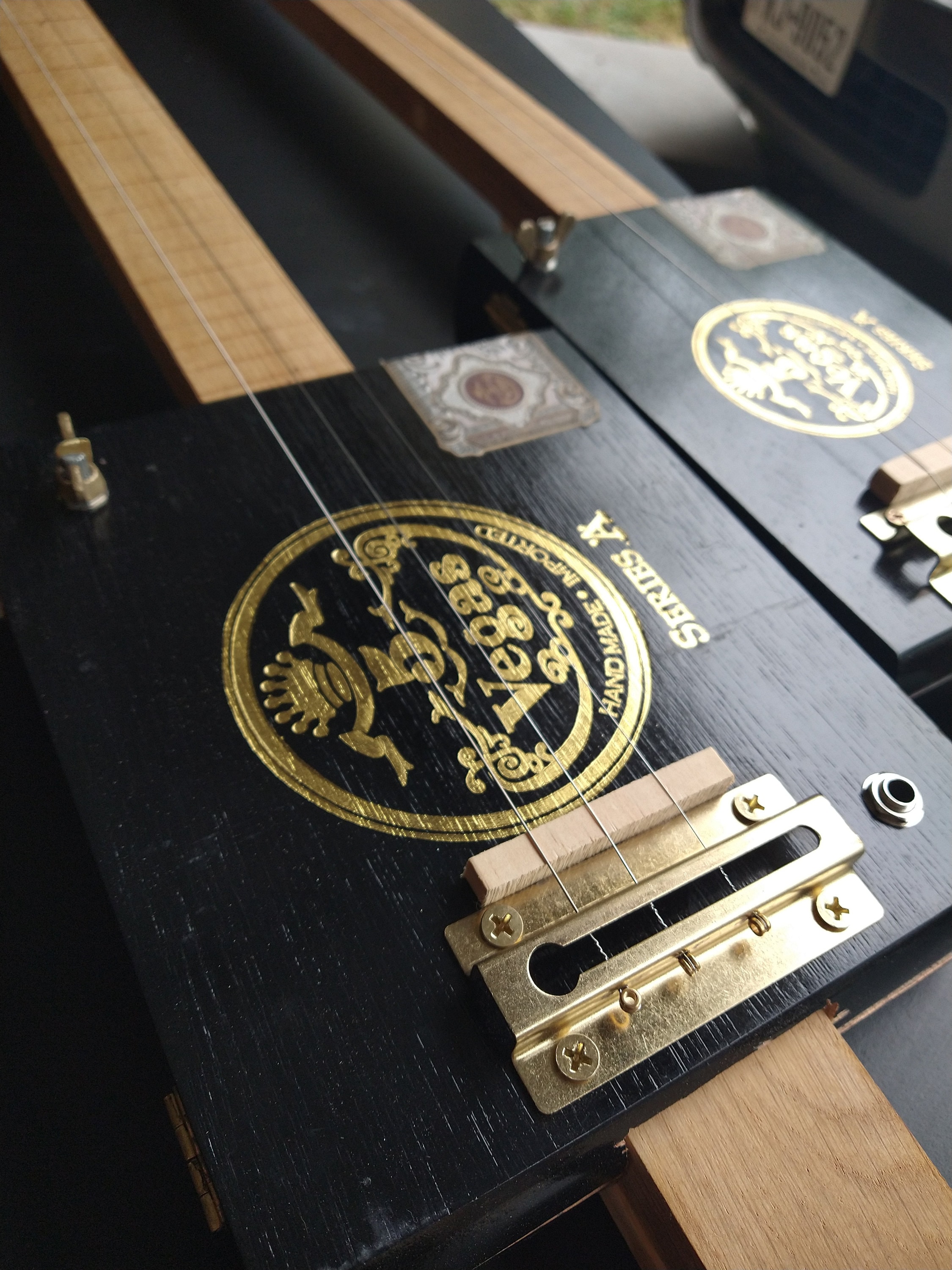 Cbg cigar box guitar - Etsy 日本