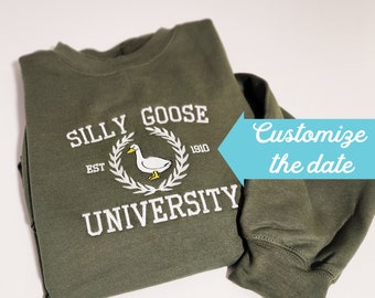 Sudadera bordada de Silly Goose University, sudadera o sudadera con capucha de Silly Goose, regalo bordado