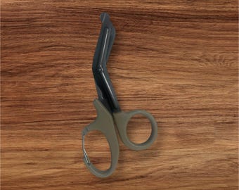 Tactical Trauma Shears with Carabiner: Stainless Steel EMT Scissors