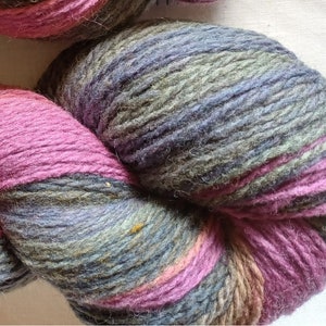 Hilo de lana para tejer, Hilo de lana de rayas violetas, gris verdoso multicolor de alta calidad, Hilo de lanolina natural