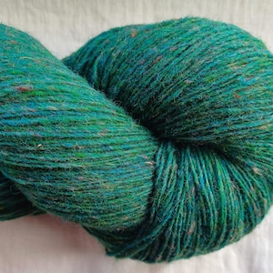 Wool yarn for knitting, High quality green 100 % wool yarn.  Natural lanolin yarn.