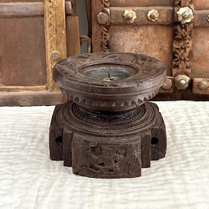 Indischer antiker handgefertigter hölzerner Seeder-Kerzenhalter mit natürlichem Finish Handgeschnitztes Haus- und Wohndekor Vintage Planter Antique Table Decor