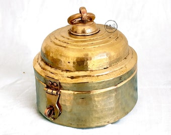 Indian Vintage Brass Chapati Box / Brass Tiffin Box / Antique Jewellery Box / Indian Art And Decor / Showpiece Old Box