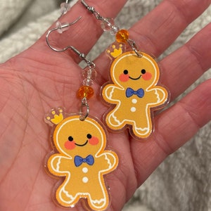 Gingerbread earrings, kawaii gingerbread earrings, acrylic gingerbread earrings, gingerbread dangle earrings, gingerbread jewelry